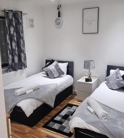 Beautiful Rooms With Free On Street Parking In Sydenham London Kültér fotó